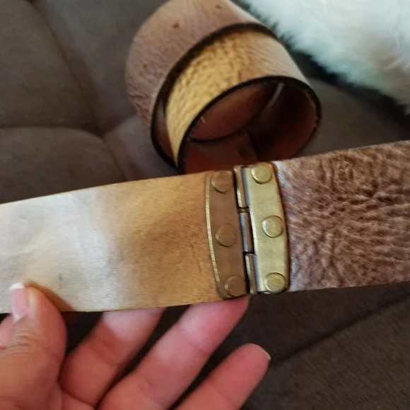 GUESS Genuine Leather Ombré Hinged Belt RARE GUESS Genuine Leather Ombré Hinged Belt RARE main image 3